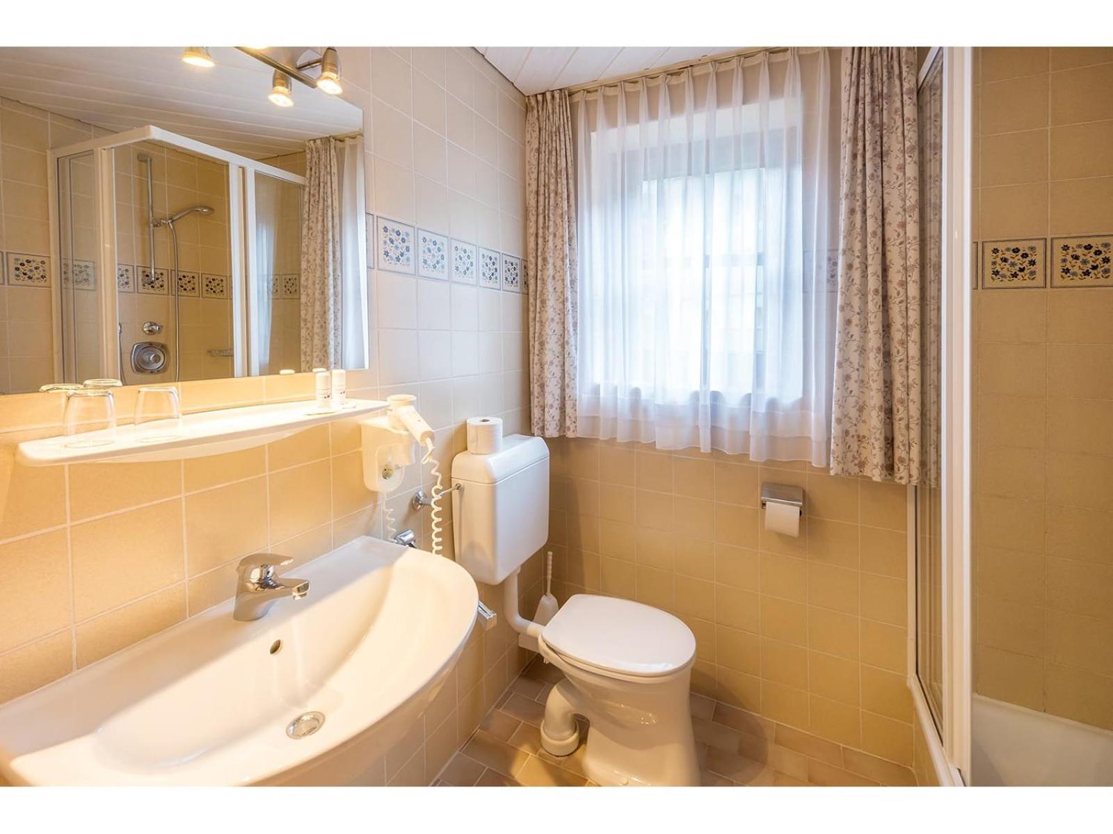 Landhotel Almroesl Im Grossarltal Hüttschlag Habitación foto