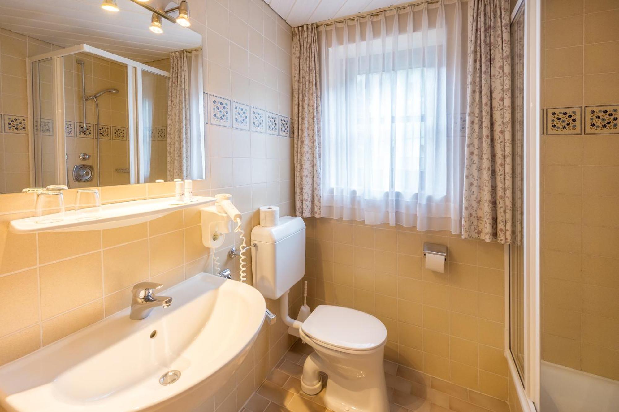 Landhotel Almroesl Im Grossarltal Hüttschlag Habitación foto